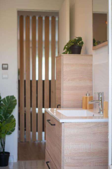 Fully Equipped With Parking 6 Beds Apartment