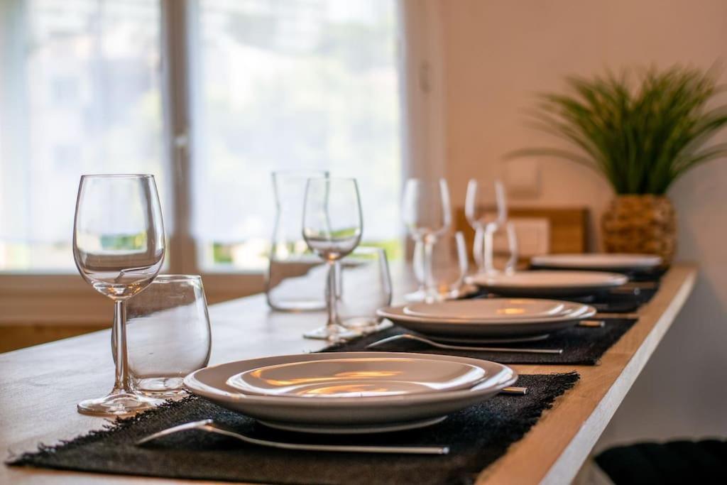 Apartment Fully Equipped With Parking 6 Beds