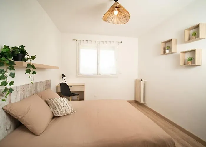 Fully Equipped Apartment With Parking 6 Beds
